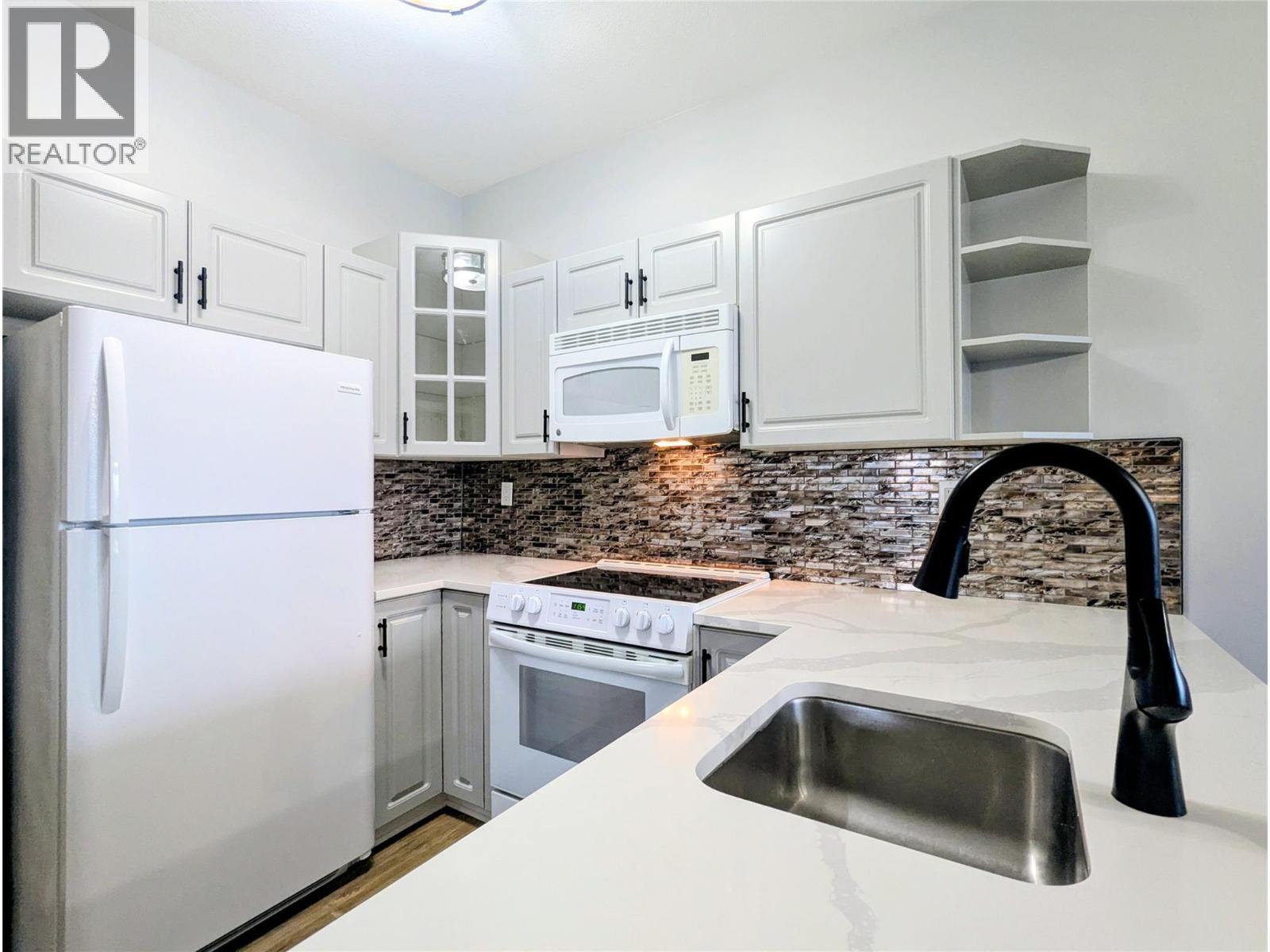 5052 Riverview Road Unit# 2008a, Fairmont Hot Springs, British Columbia V0B 1L1 - Photo 24 - 10371197