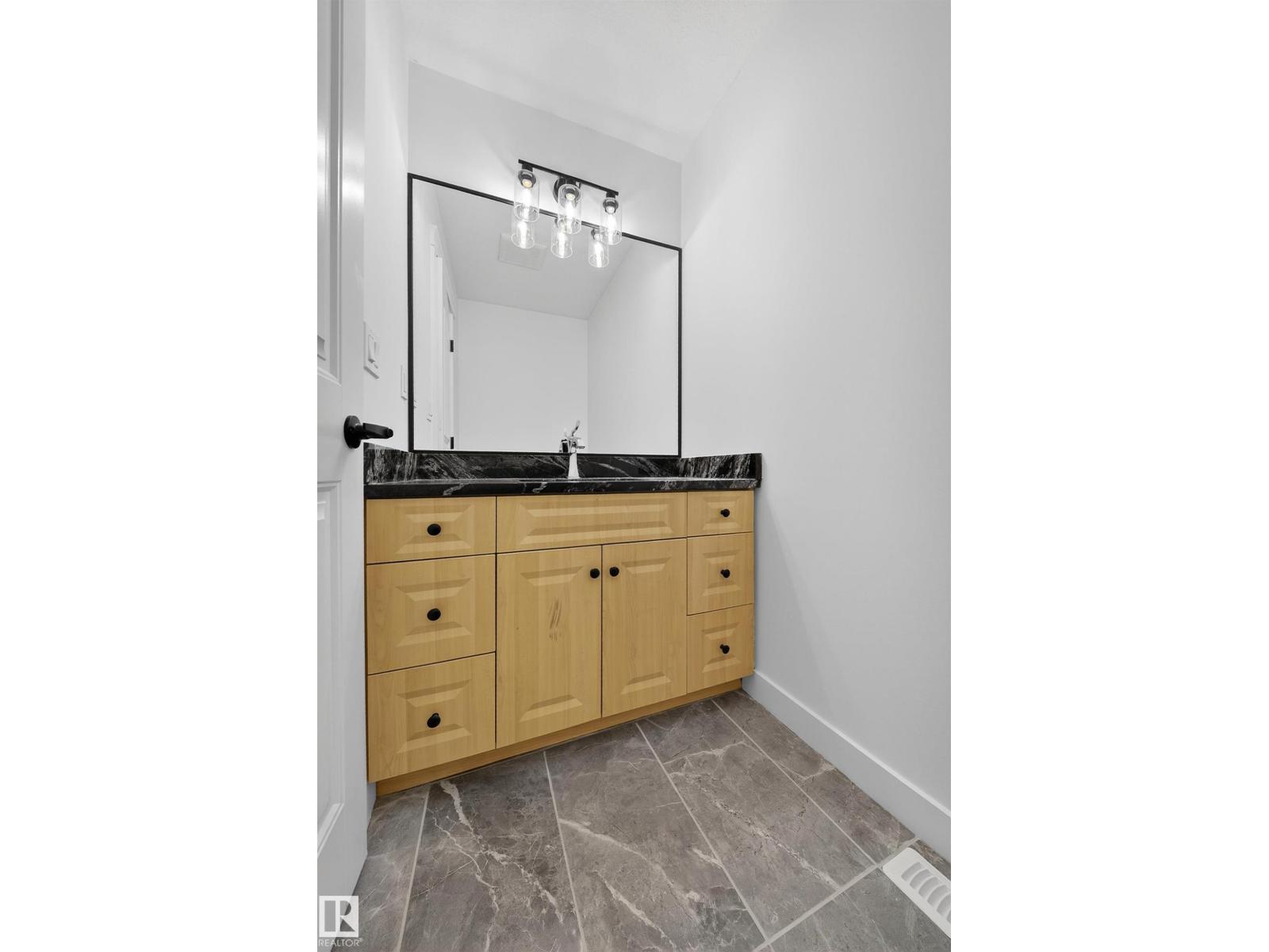 10916 175 Av Nw, Edmonton, Alberta  T5X 0B7 - Photo 13 - E4466237