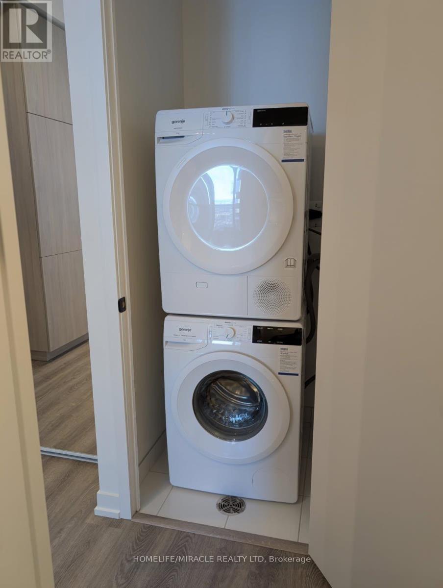 2201 - 8 Interchange Way, Vaughan, Ontario  L4K 4Z7 - Photo 8 - N12641296