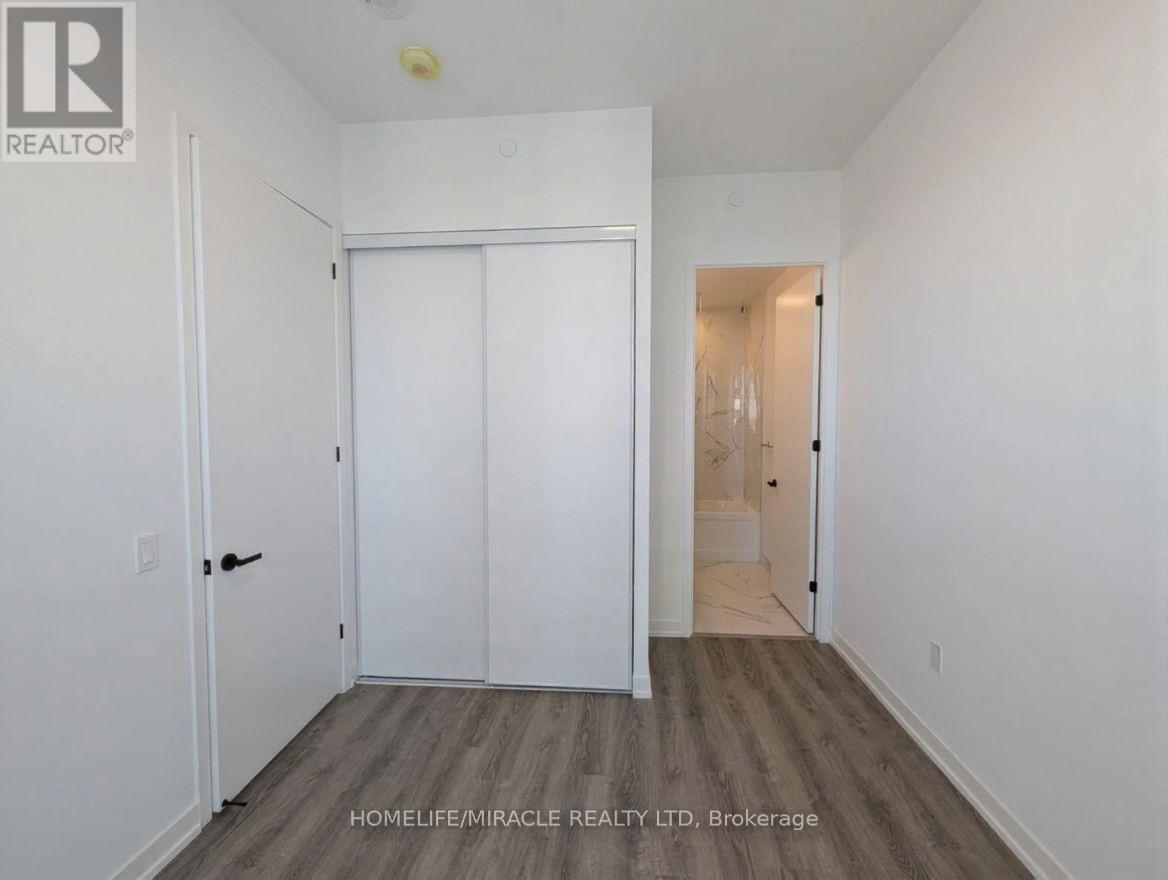 2201 - 8 Interchange Way, Vaughan, Ontario  L4K 4Z7 - Photo 4 - N12641296