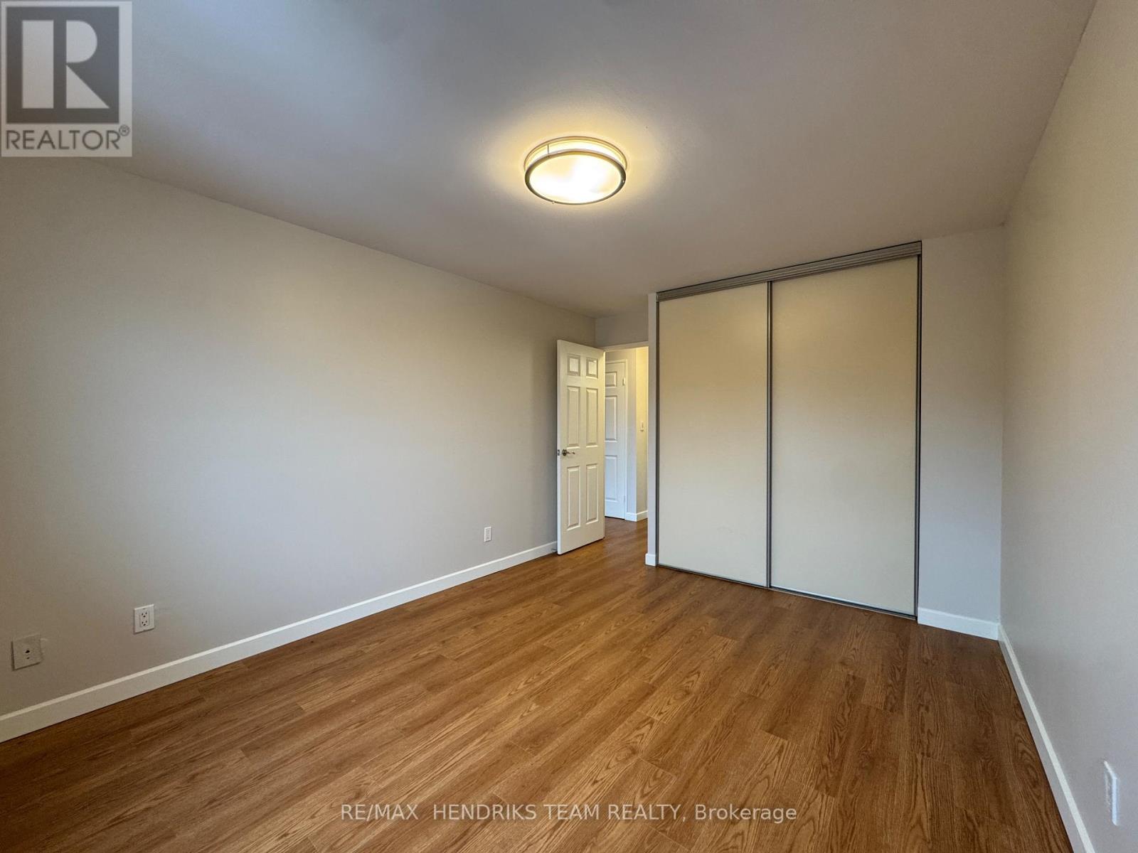 708 - 610 Lake Street, St. Catharines, Ontario  L2N 5T1 - Photo 10 - X12641576