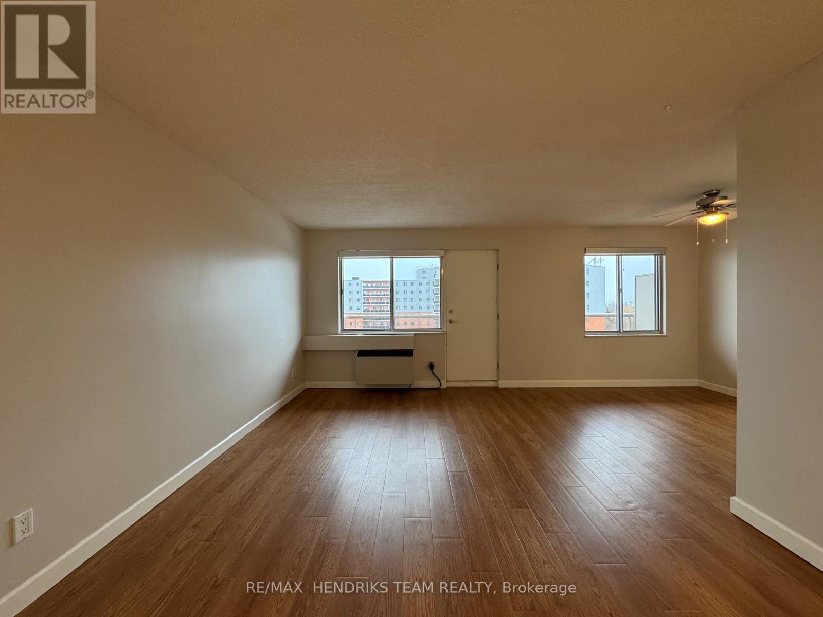 708 - 610 Lake Street, St. Catharines, Ontario  L2N 5T1 - Photo 7 - X12641576