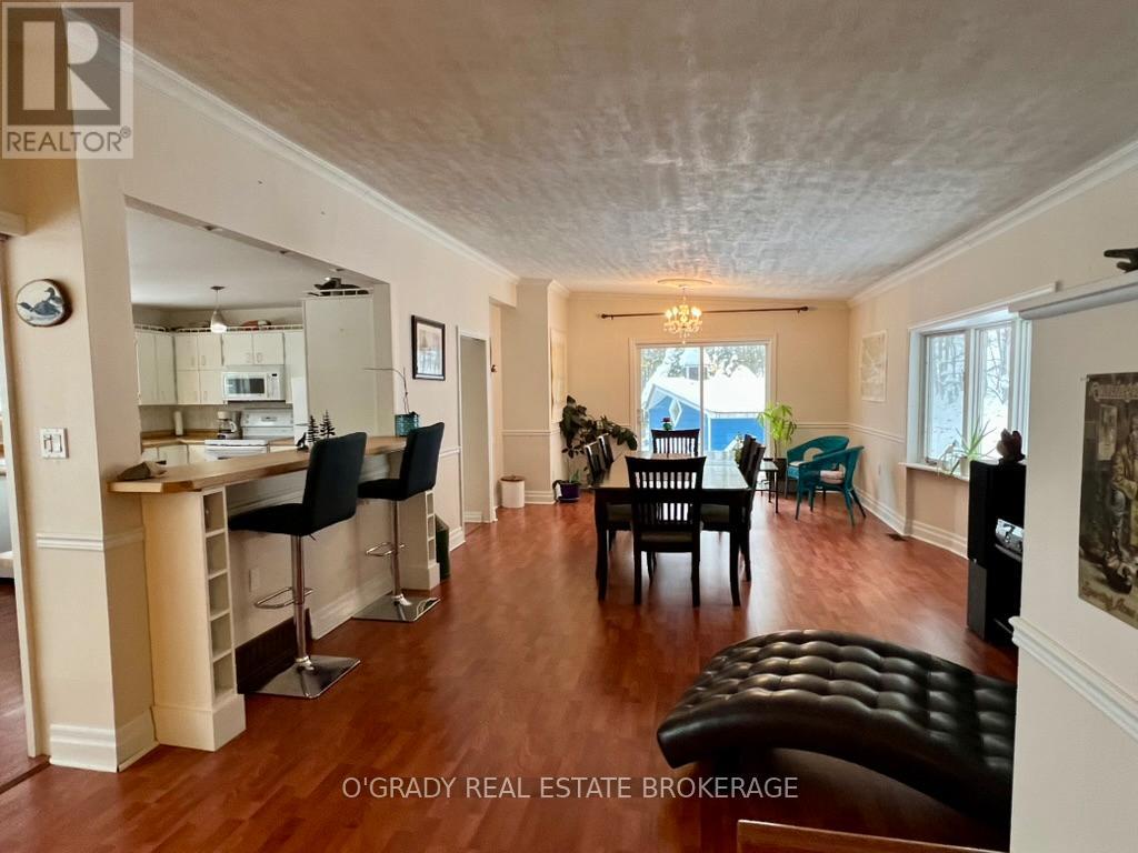 2 Pooles Resort Road, Leeds And The Thousand Islands, Ontario  K0E 1R0 - Photo 29 - X12641368