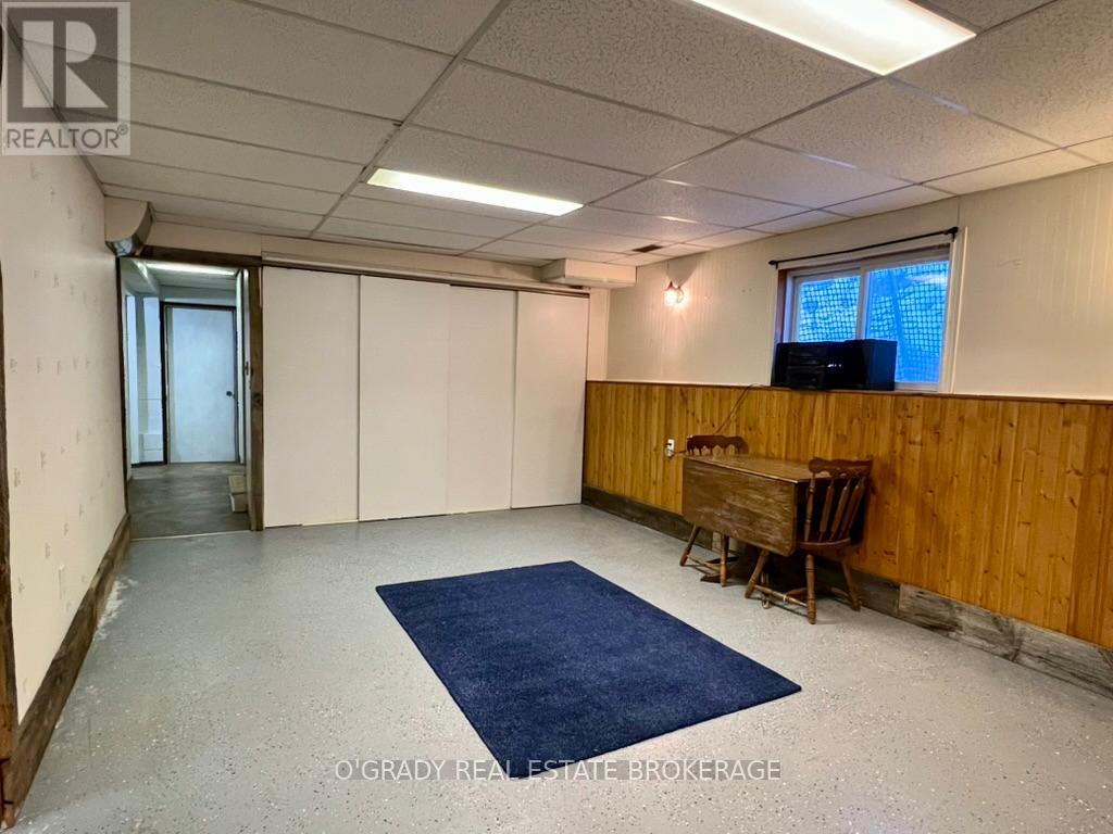 2 Pooles Resort Road, Leeds And The Thousand Islands, Ontario  K0E 1R0 - Photo 41 - X12641368