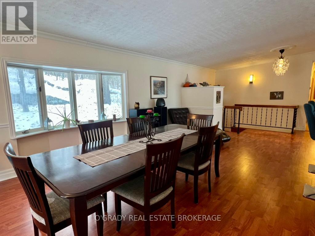 2 Pooles Resort Road, Leeds And The Thousand Islands, Ontario  K0E 1R0 - Photo 32 - X12641368