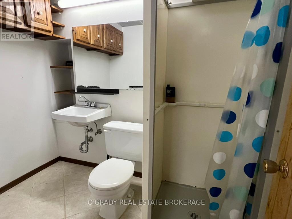 2 Pooles Resort Road, Leeds And The Thousand Islands, Ontario  K0E 1R0 - Photo 44 - X12641368