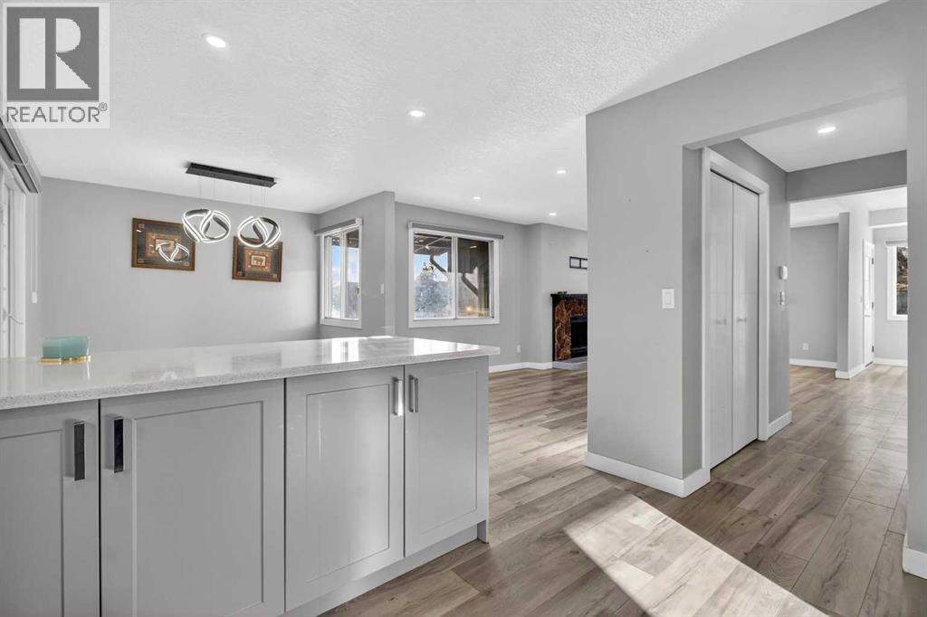 3304 56 Street Ne, Calgary, Alberta  T1Y 3W1 - Photo 9 - A2275668