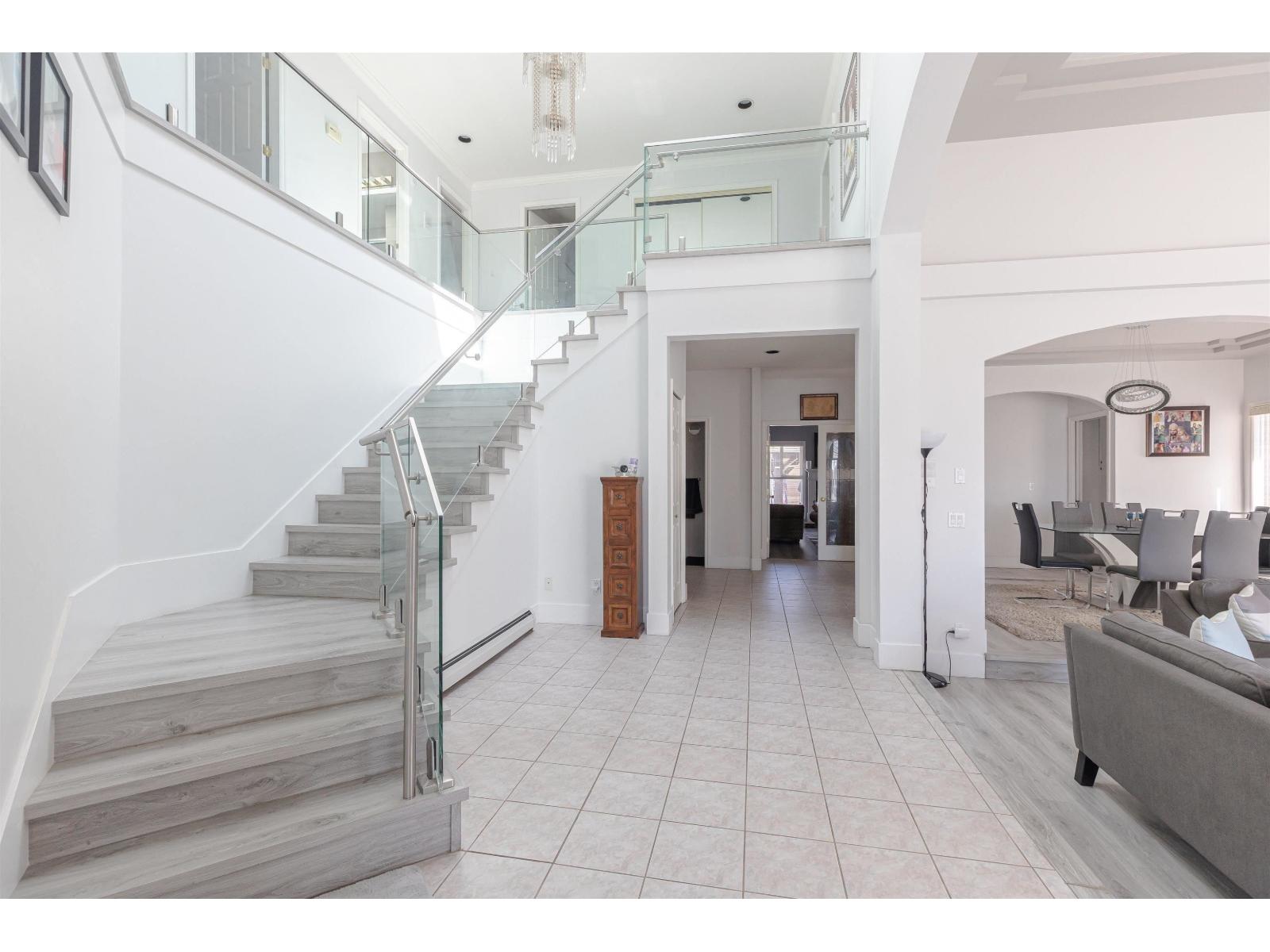 8298 151a Street, Surrey, British Columbia  V3S 8R1 - Photo 7 - R3073984