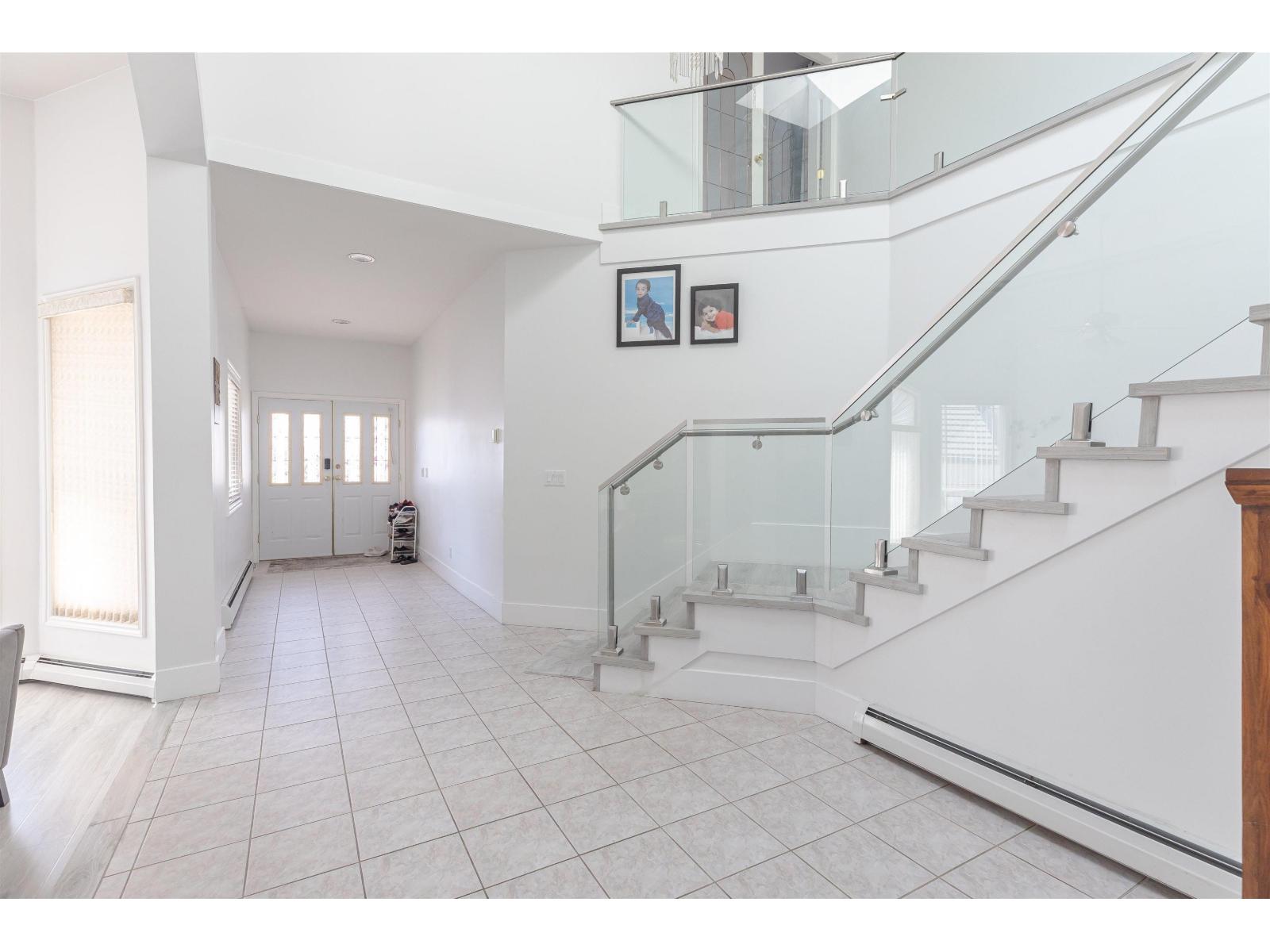 8298 151a Street, Surrey, British Columbia  V3S 8R1 - Photo 8 - R3073984