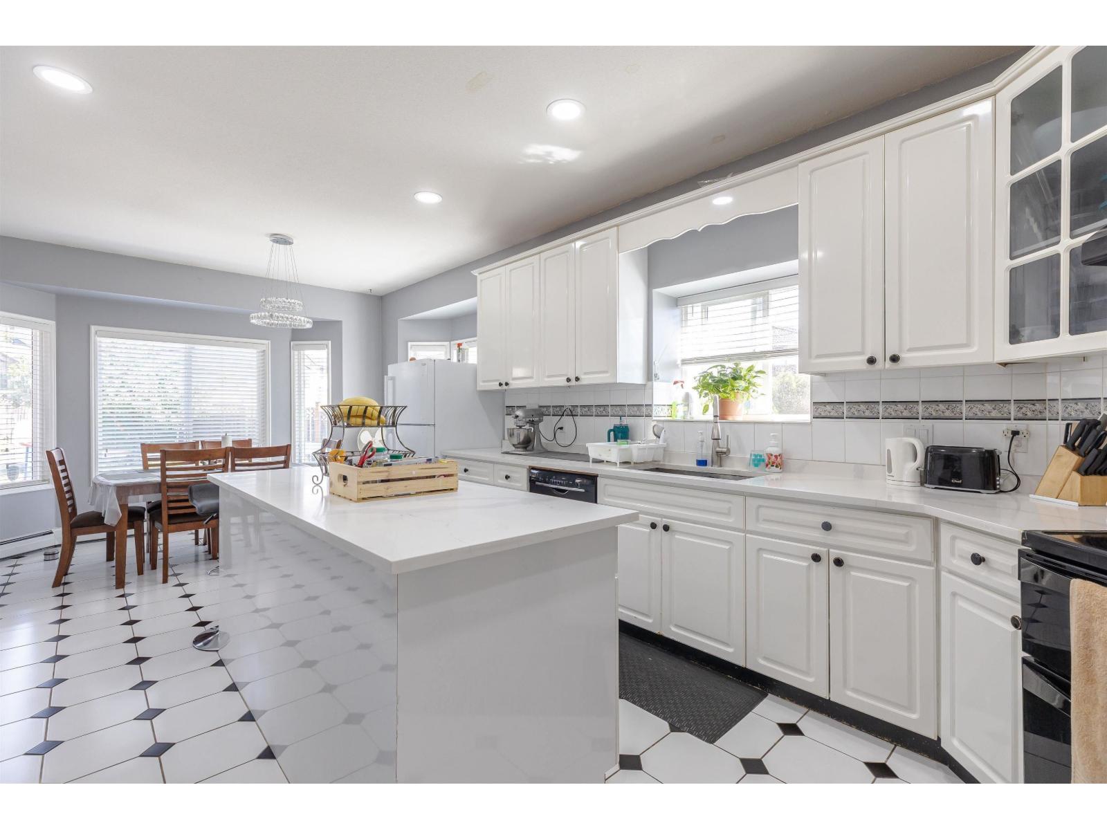 8298 151a Street, Surrey, British Columbia  V3S 8R1 - Photo 19 - R3073984