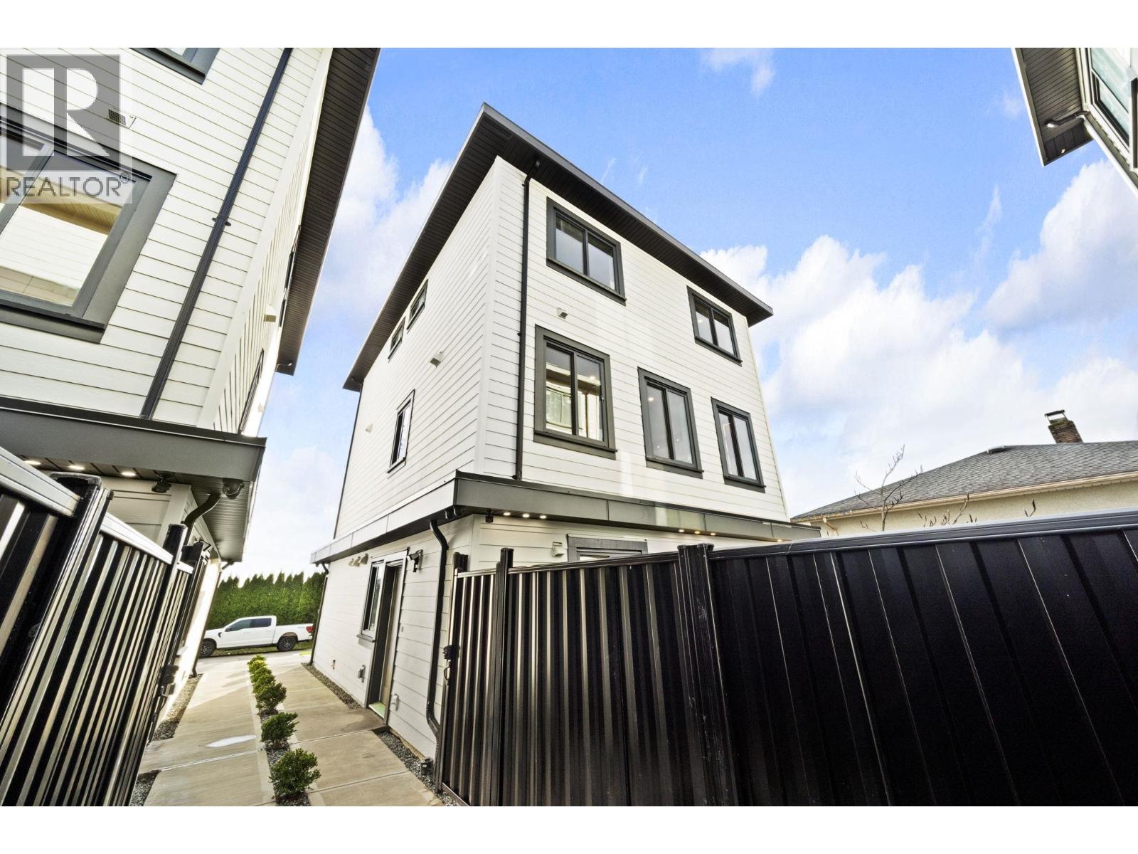 1 3881 Hurst Street, Burnaby, British Columbia V5J 1M4 - Photo 6 - R3074274