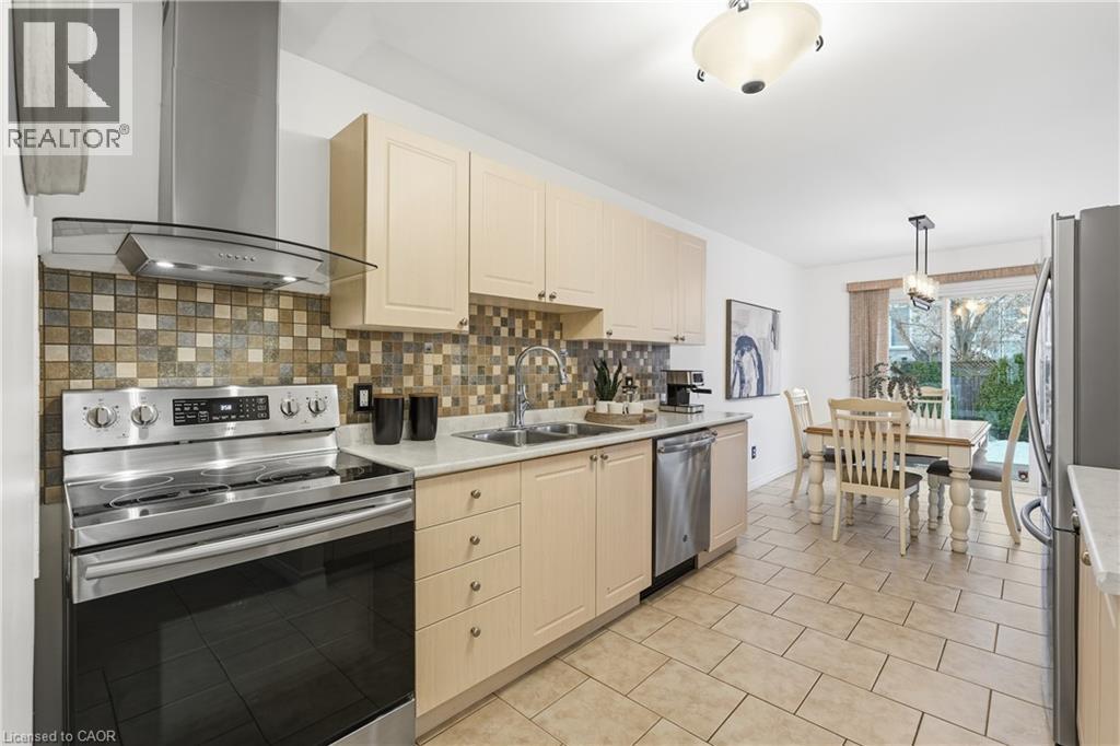 122 Vennio Lane, Hamilton, Ontario  L9B 2Y7 - Photo 10 - 40794500