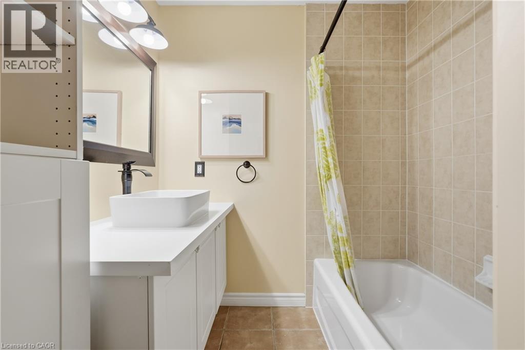 122 Vennio Lane, Hamilton, Ontario  L9B 2Y7 - Photo 23 - 40794500