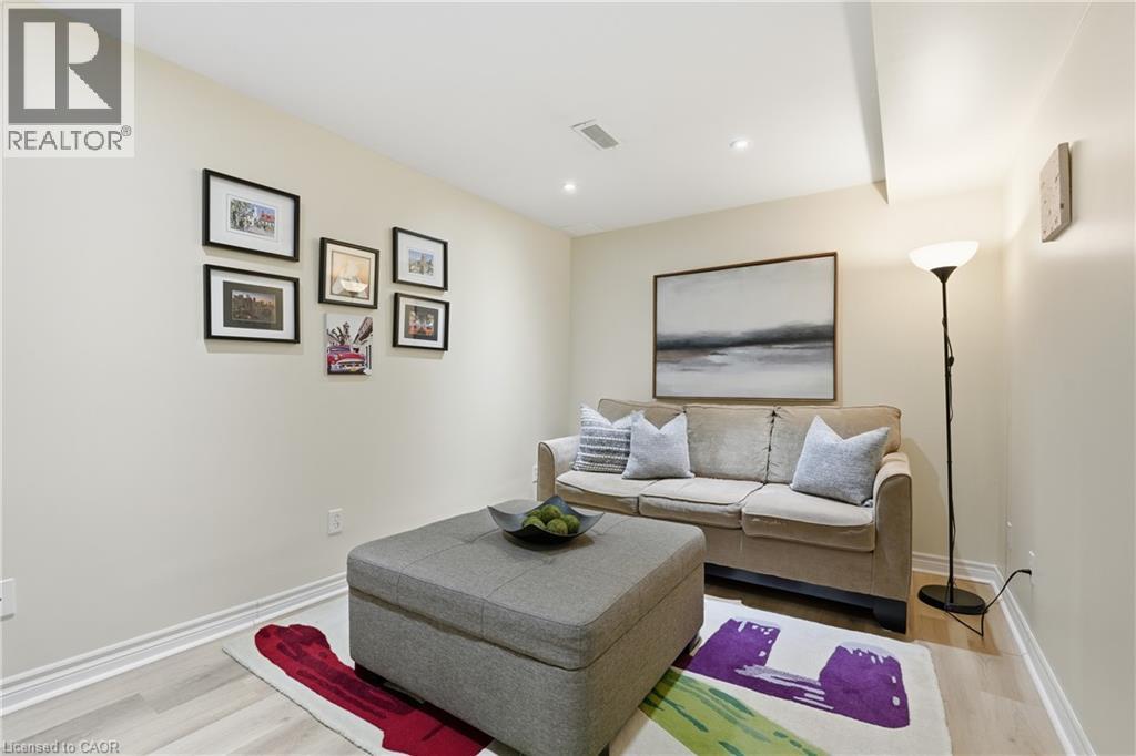 122 Vennio Lane, Hamilton, Ontario  L9B 2Y7 - Photo 33 - 40794500