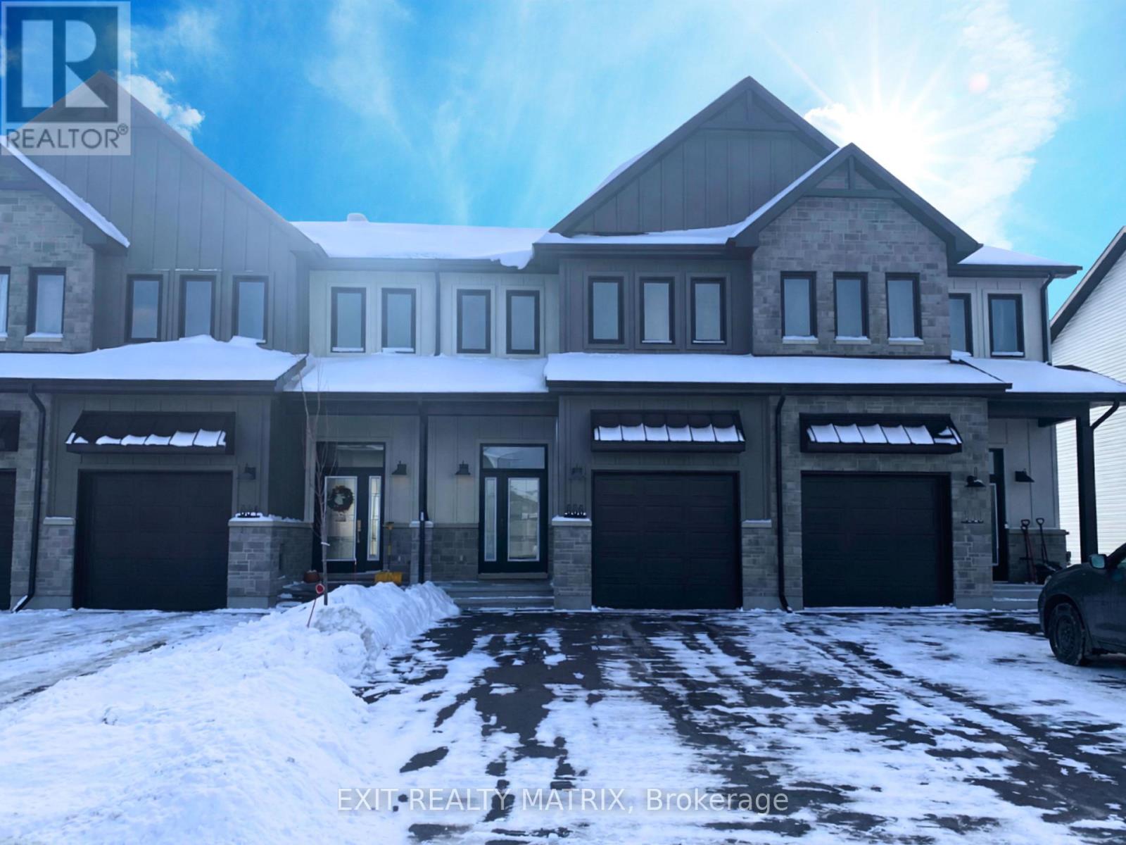 956 COLOGNE STREET, Russell, Ontario