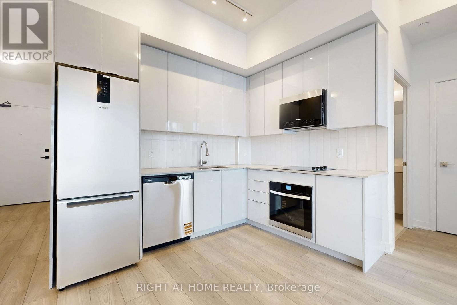 2501 - 474 CALDARI ROAD, Vaughan, Ontario