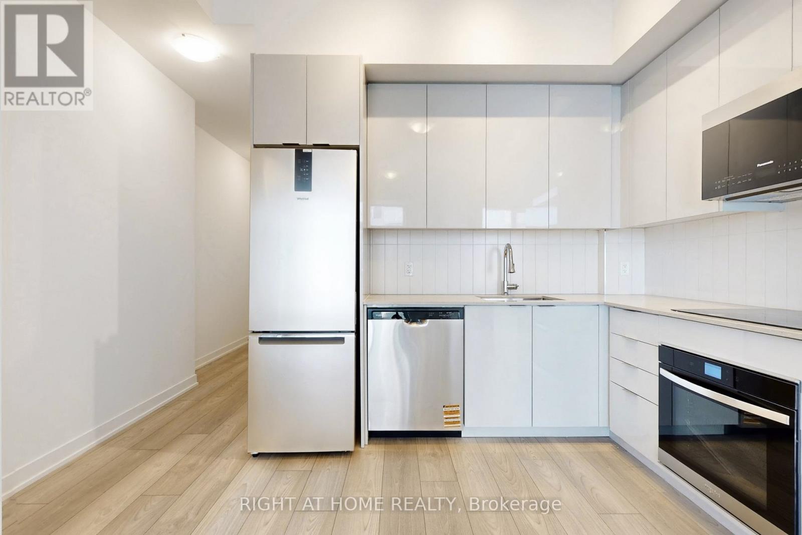 2501 - 474 Caldari Road, Vaughan, Ontario  L4K 0R5 - Photo 10 - N12641582