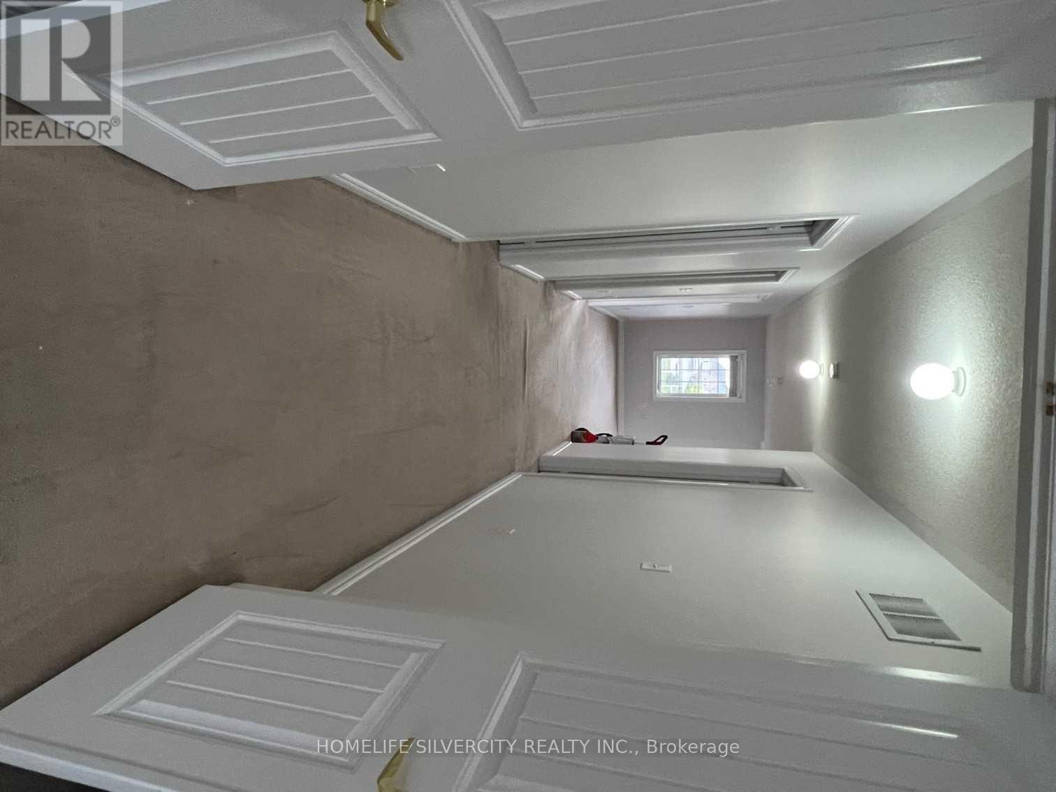 87 Summitgreen Crescent, Brampton, Ontario  L6R 0T6 - Photo 8 - W12641560