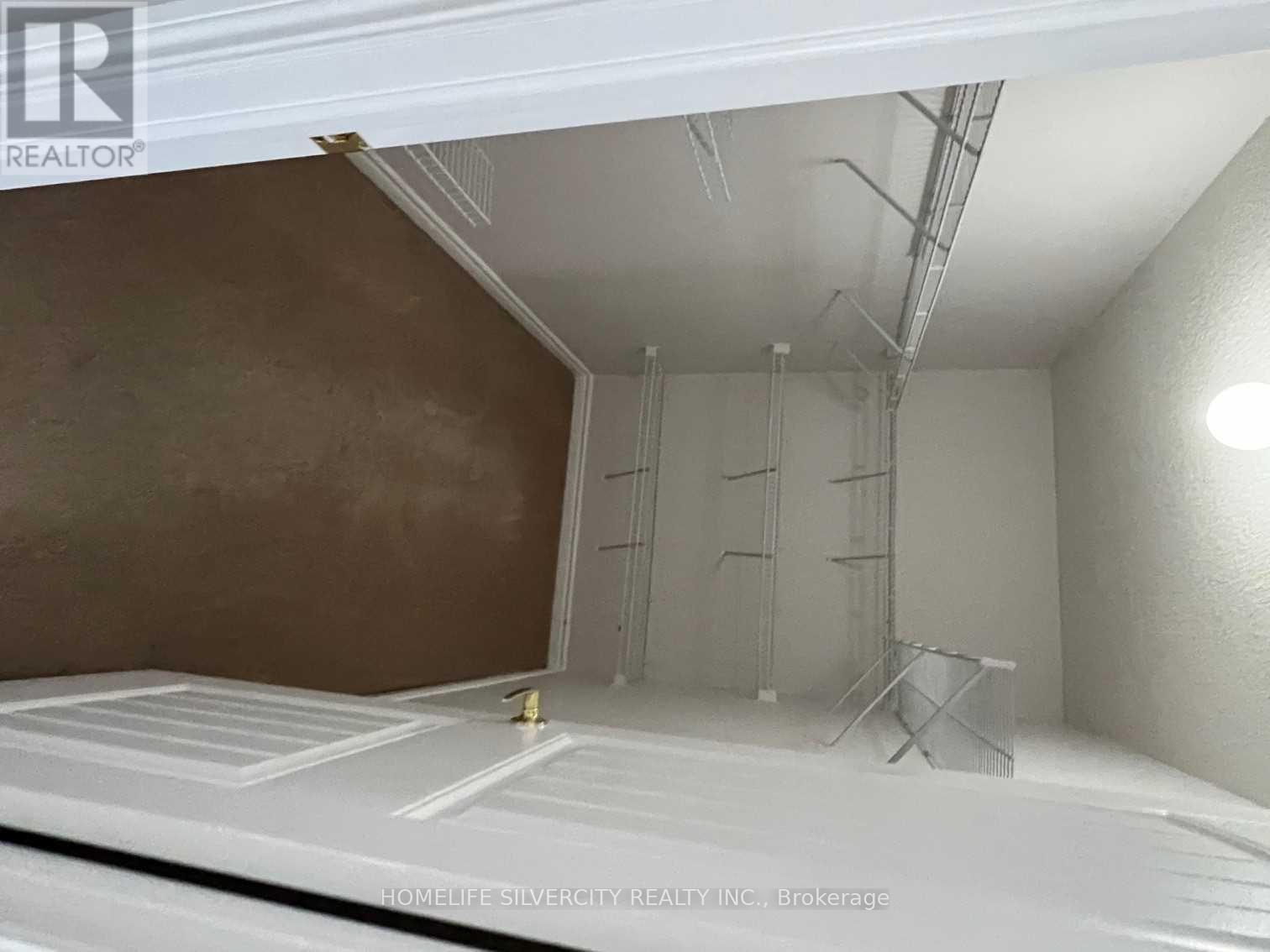 87 Summitgreen Crescent, Brampton, Ontario  L6R 0T6 - Photo 9 - W12641560