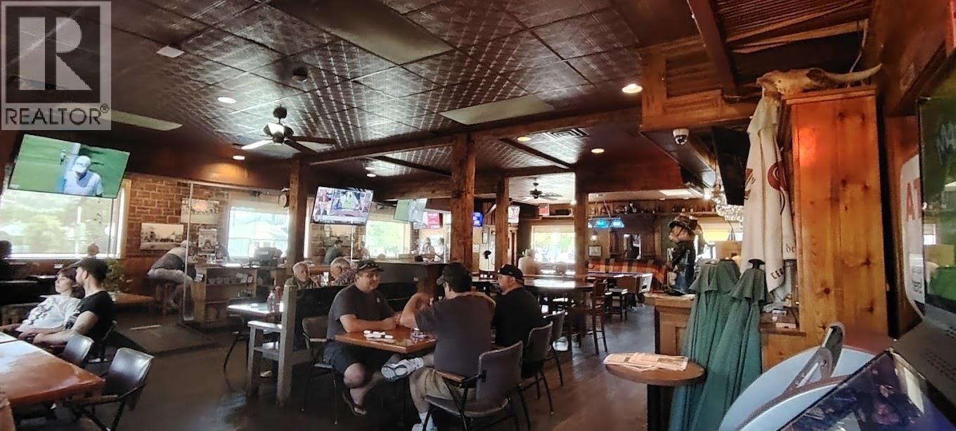 2099 Garcia Street, Merritt, British Columbia  V1K 1B8 - Photo 2 - 10371329