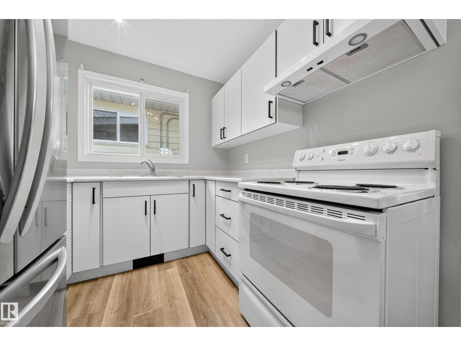 10313 150 St Nw, Edmonton, Alberta  T5P 1P6 - Photo 13 - E4461251