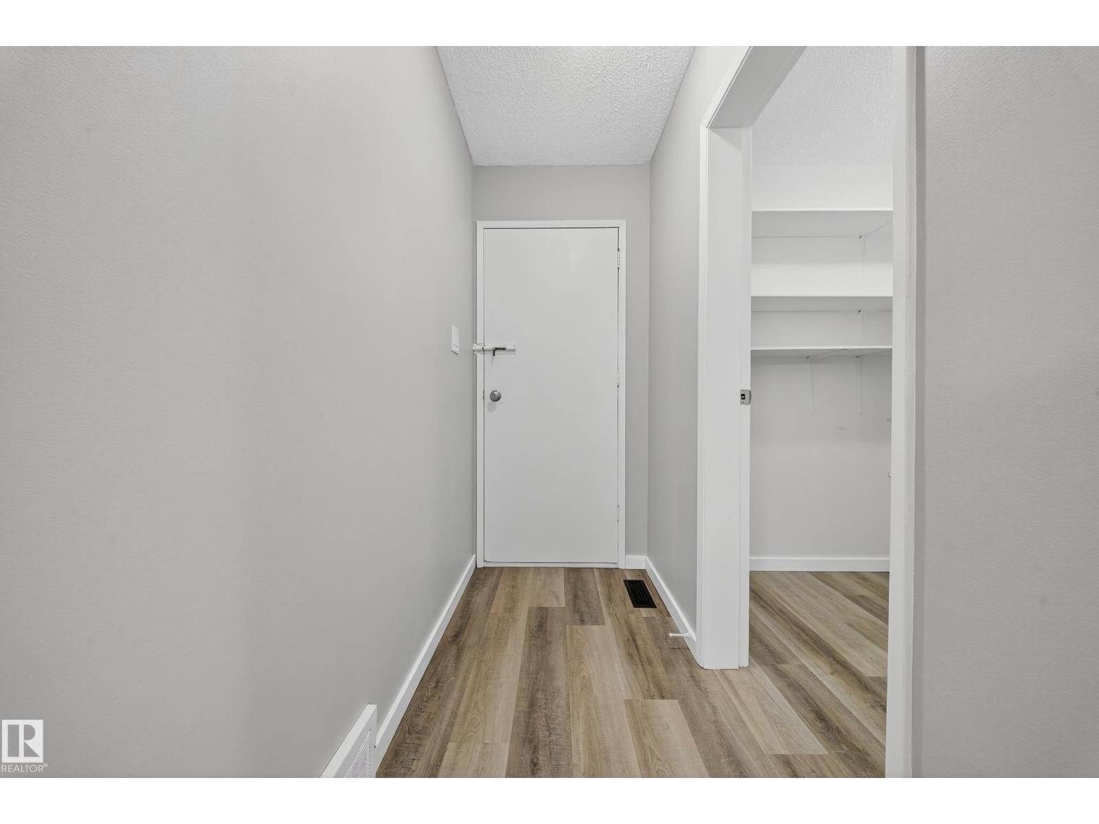 10313 150 St Nw, Edmonton, Alberta  T5P 1P6 - Photo 18 - E4461251