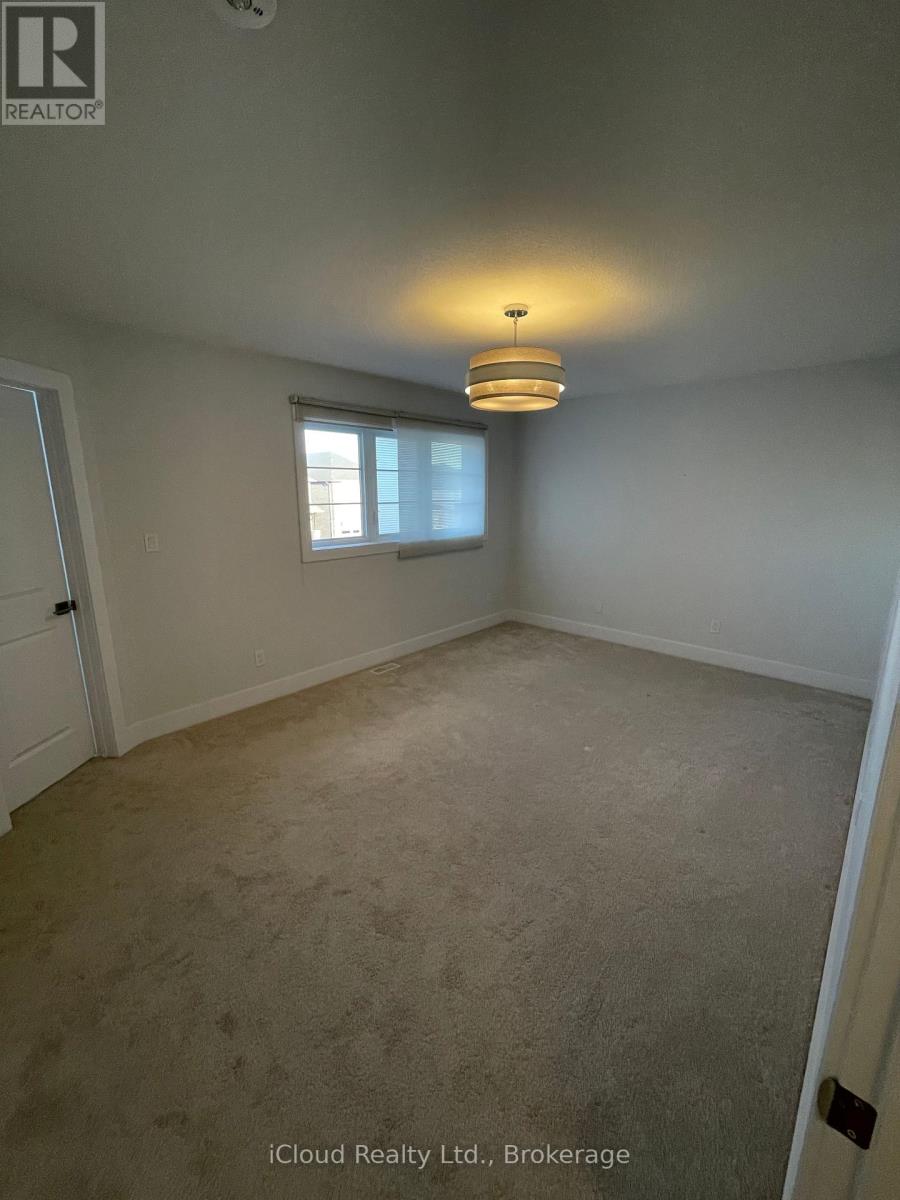 167 Forest Creek Drive, Kitchener, Ontario  N2R 0M1 - Photo 5 - X12641592