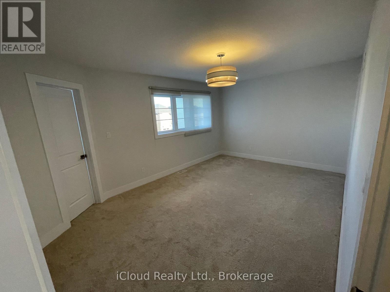 167 Forest Creek Drive, Kitchener, Ontario  N2R 0M1 - Photo 6 - X12641592