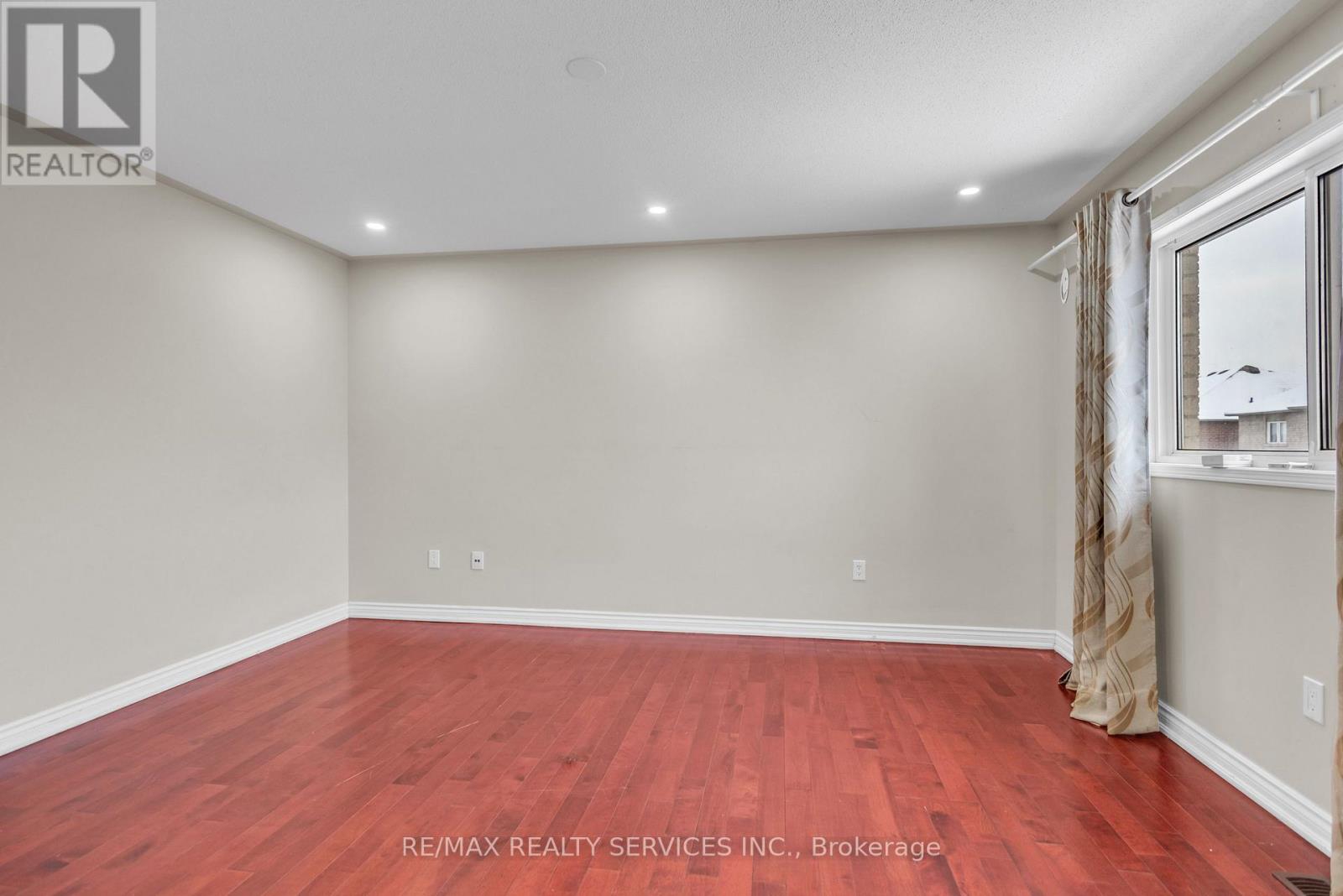 Upper - 108 Beavervalley Drive, Brampton, Ontario  L7A 3W6 - Photo 20 - W12473154