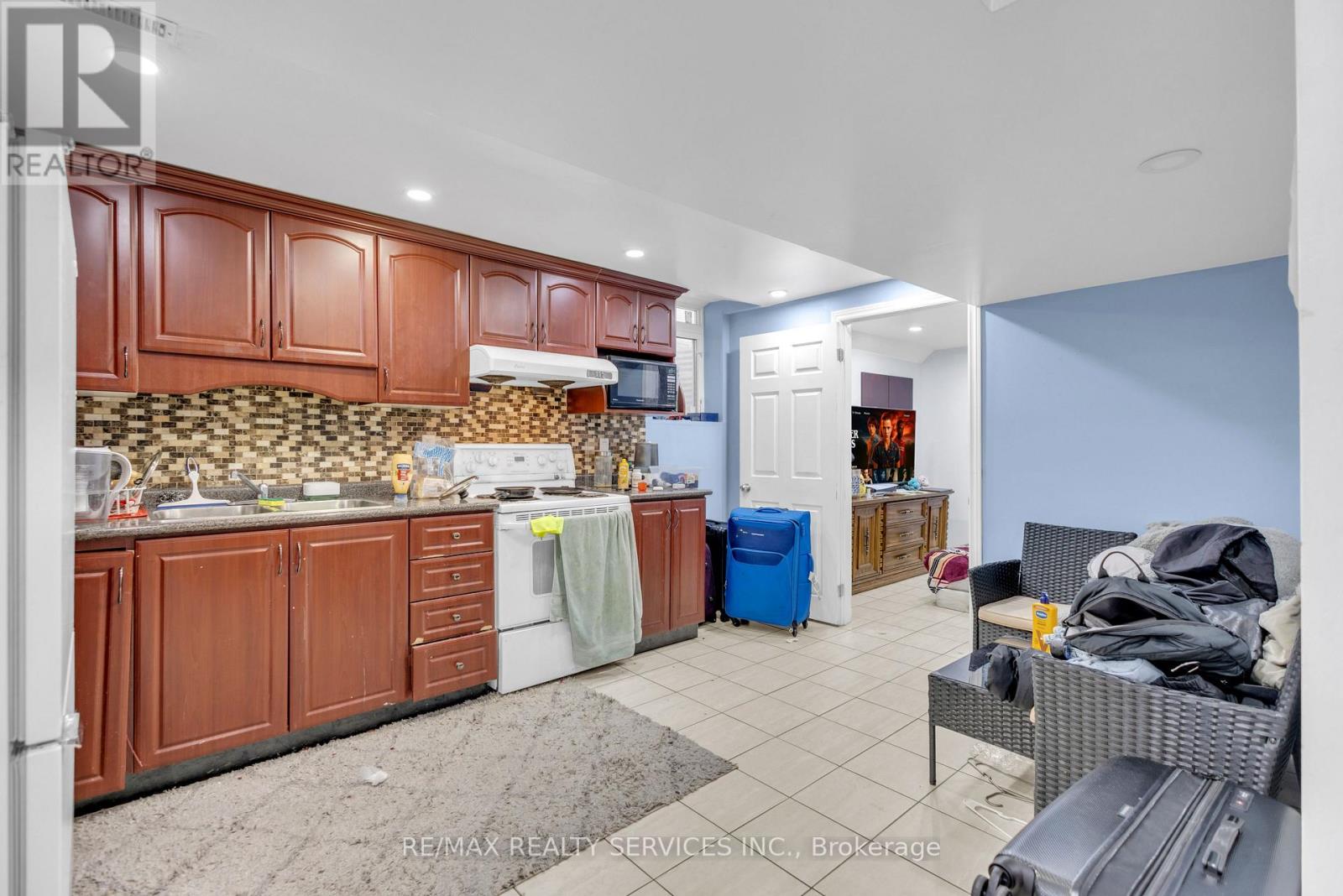 Upper - 108 Beavervalley Drive, Brampton, Ontario  L7A 3W6 - Photo 24 - W12473154