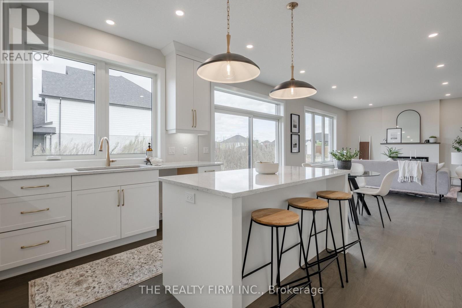 158 Harvest Lane, Thames Centre, Ontario  N0L 1G2 - Photo 11 - X12641688