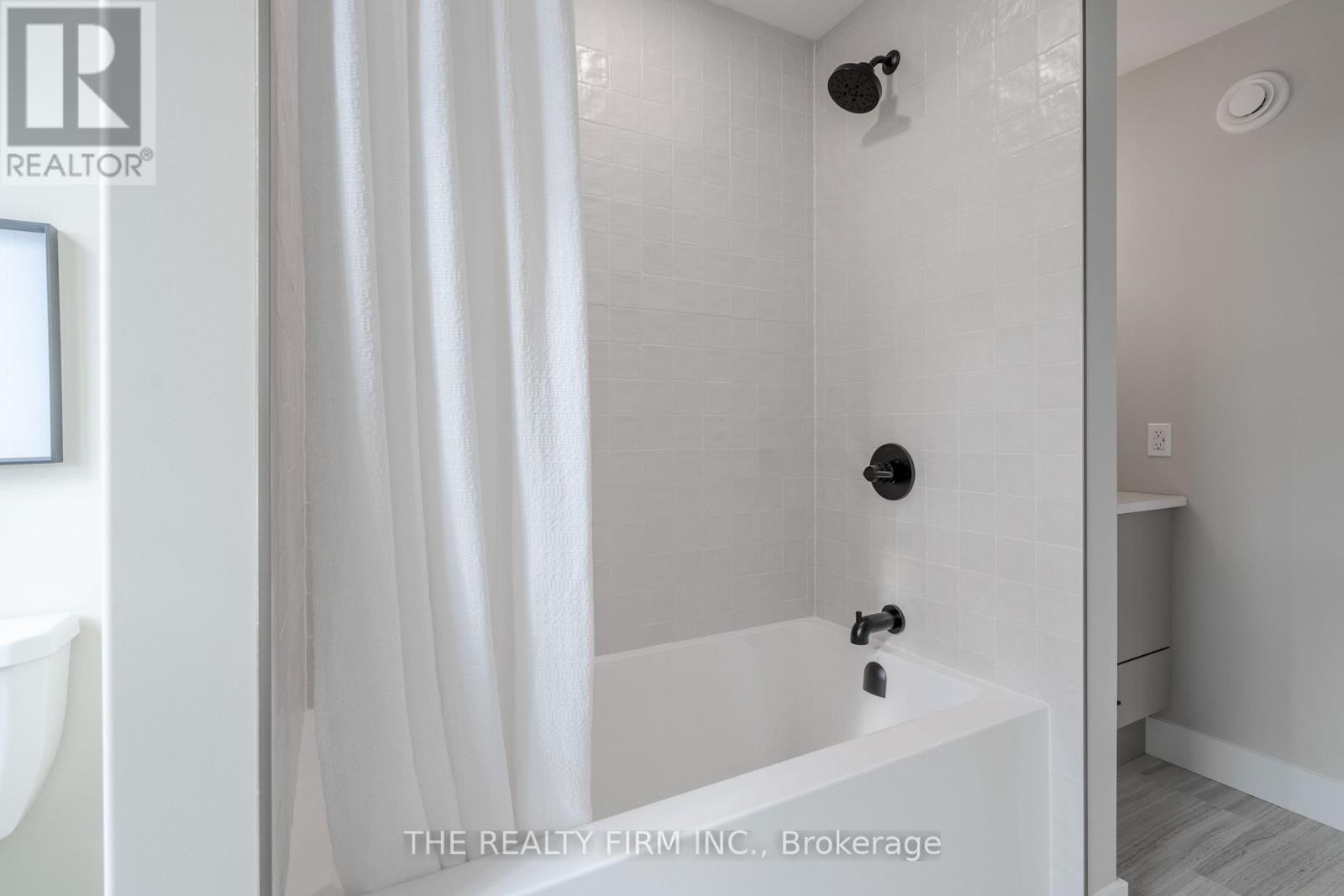 158 Harvest Lane, Thames Centre, Ontario  N0L 1G2 - Photo 20 - X12641688