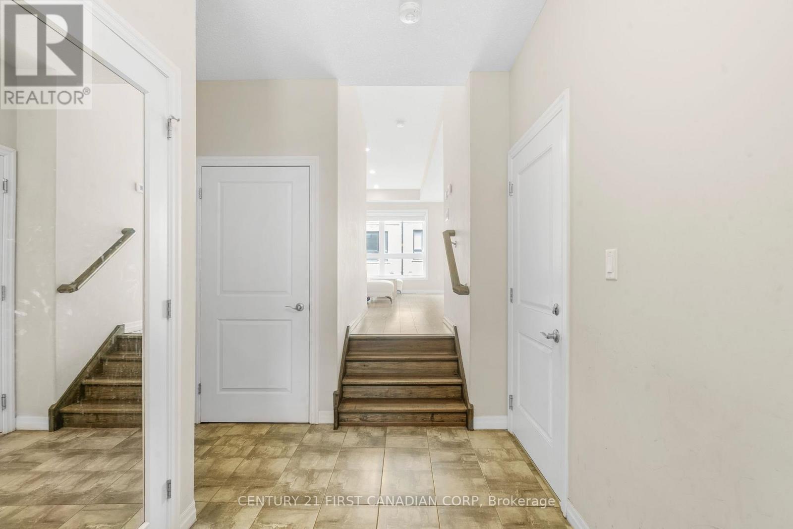 56 - 811 Sarnia Road, London North, Ontario  N6H 0K3 - Photo 4 - X12641700