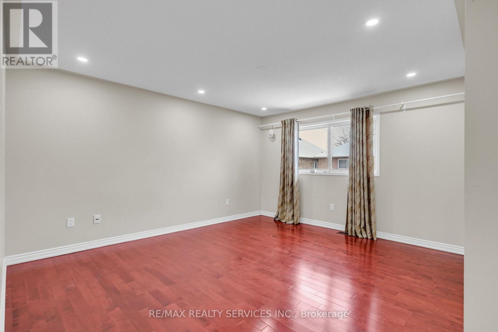 Upper - 108 Beavervalley Drive, Brampton, Ontario  L7A 3W6 - Photo 18 - W12473154