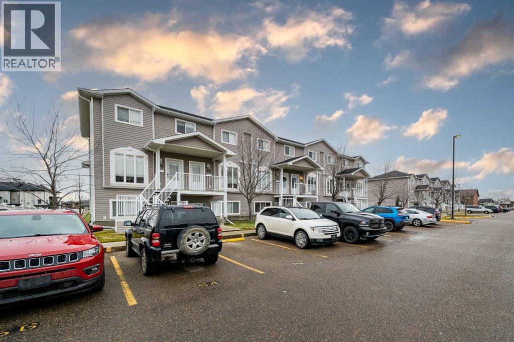 48 Somerset Lane Se, Medicine Hat, Alberta  T1B 0E7 - Photo 1 - A2275657