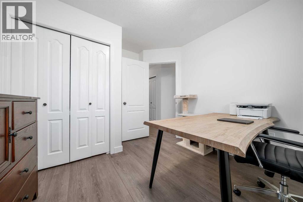 48 Somerset Lane Se, Medicine Hat, Alberta  T1B 0E7 - Photo 31 - A2275657