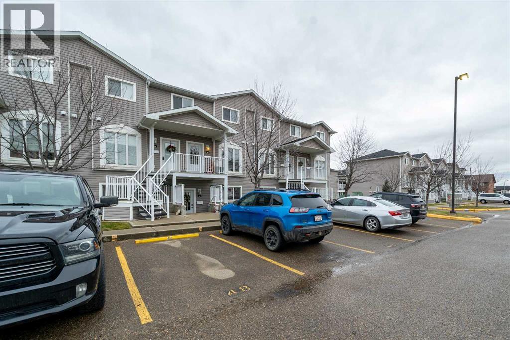 48 Somerset Lane Se, Medicine Hat, Alberta  T1B 0E7 - Photo 5 - A2275657