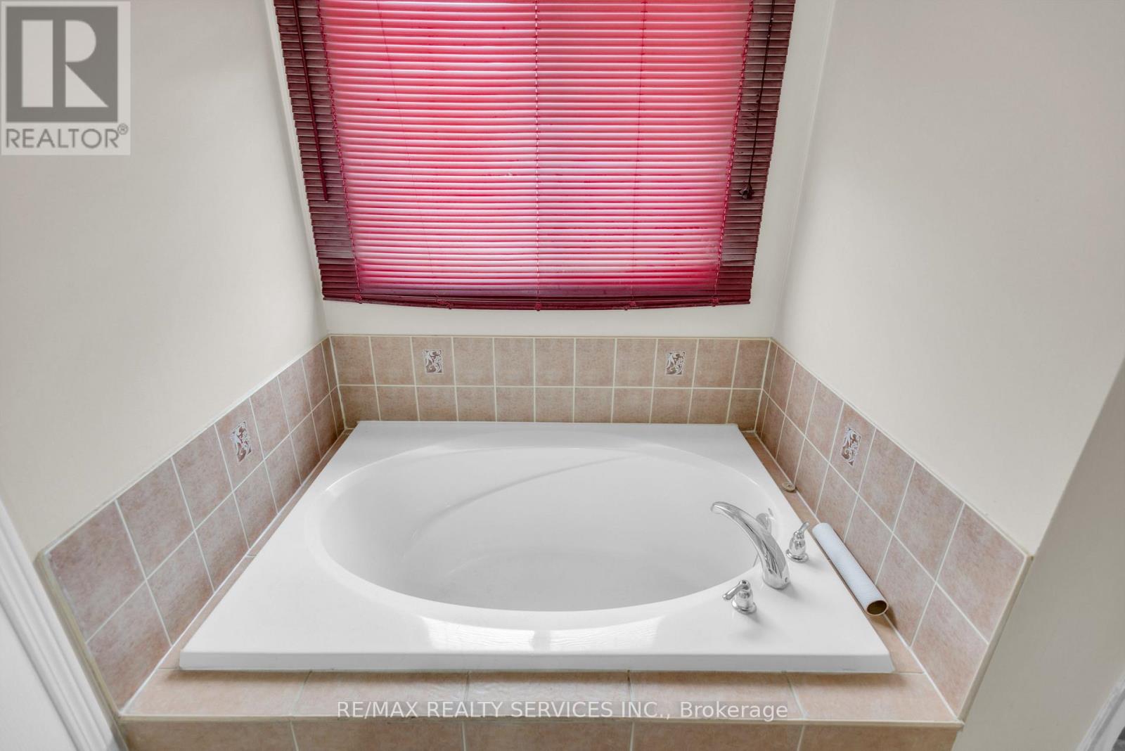 108 Beavervalley Drive, Brampton, Ontario  L7A 3W6 - Photo 22 - W12635740