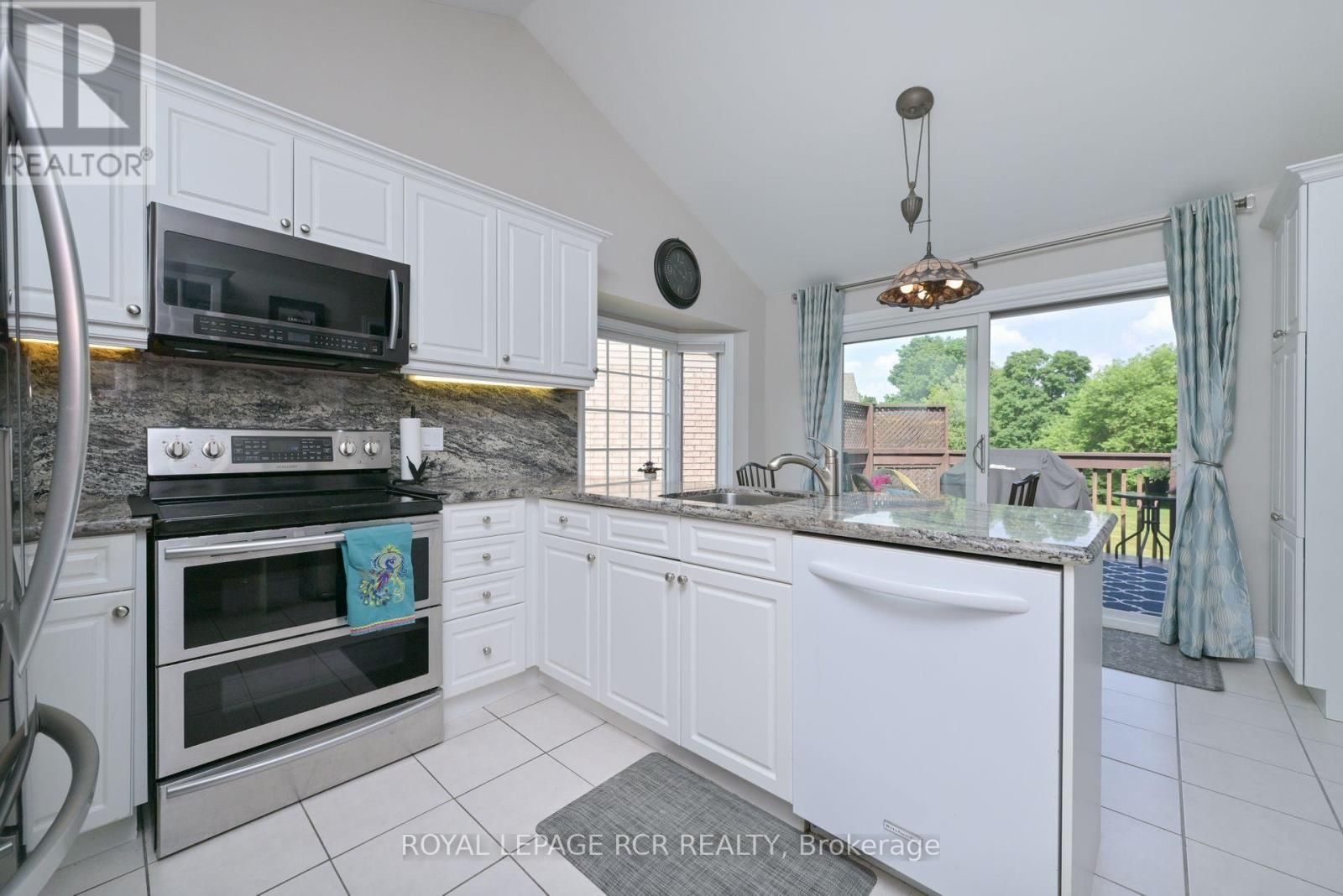 43 Bella Vista Trail, New Tecumseth, Ontario  L9R 2C7 - Photo 7 - N12425877