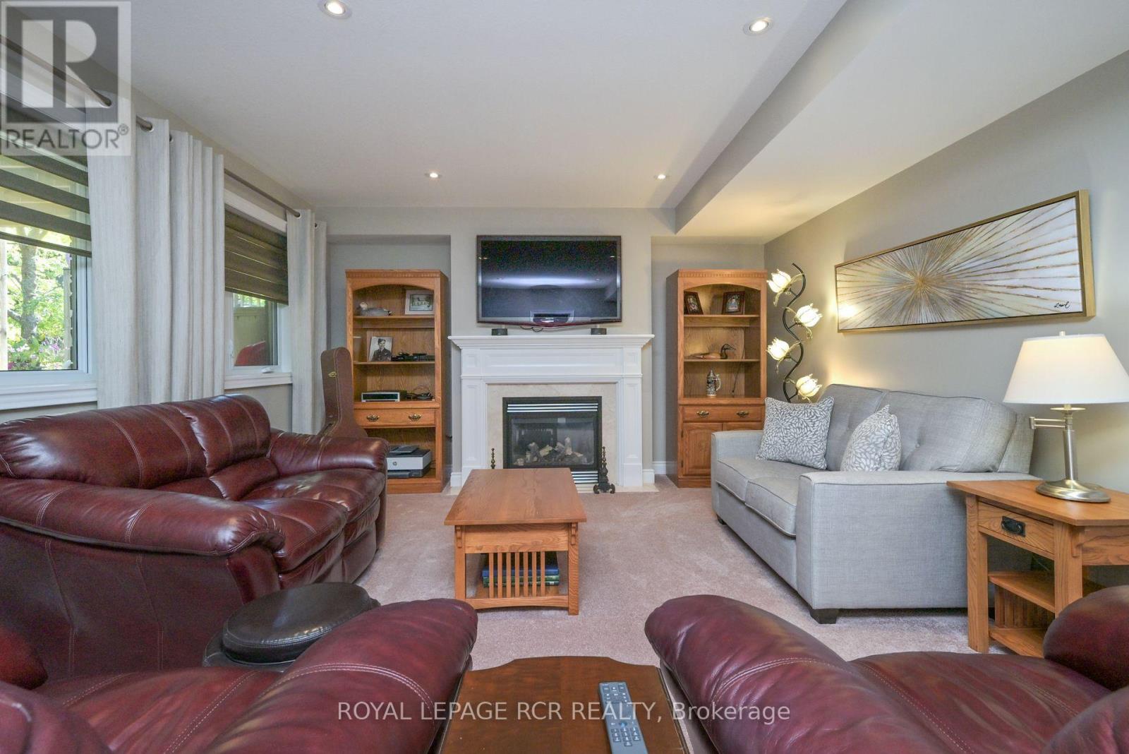 45 Hillcrest Drive, New Tecumseth, Ontario  L9R 0N4 - Photo 26 - N12439613