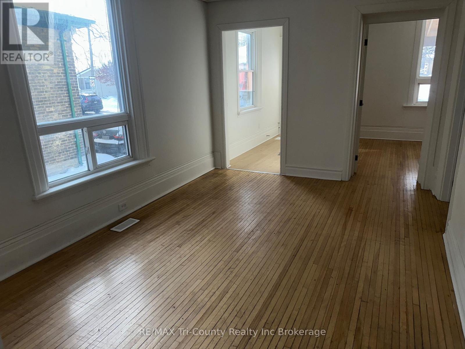 358 Glebe Street E, London East, Ontario  N5W 3T1 - Photo 14 - X12641652