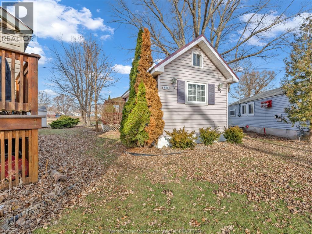 159 Ambassador Beach Road, Colchester, Ontario N0R 1G0 - Photo 3 - 25031856