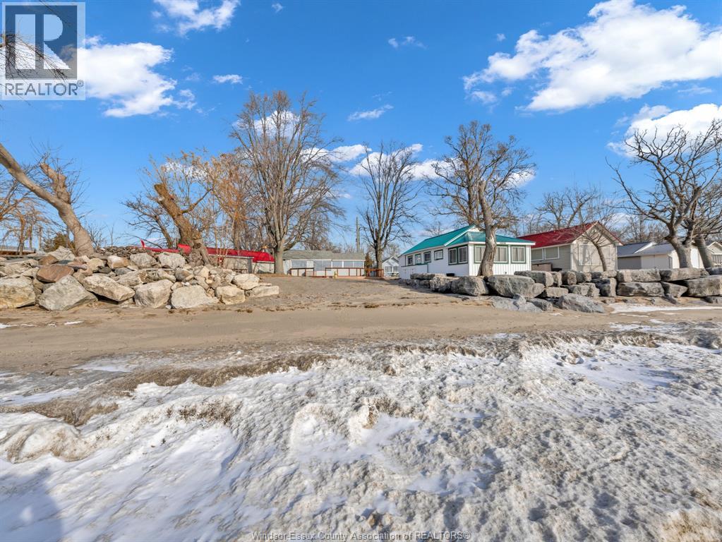 159 Ambassador Beach Road, Colchester, Ontario N0R 1G0 - Photo 30 - 25031856