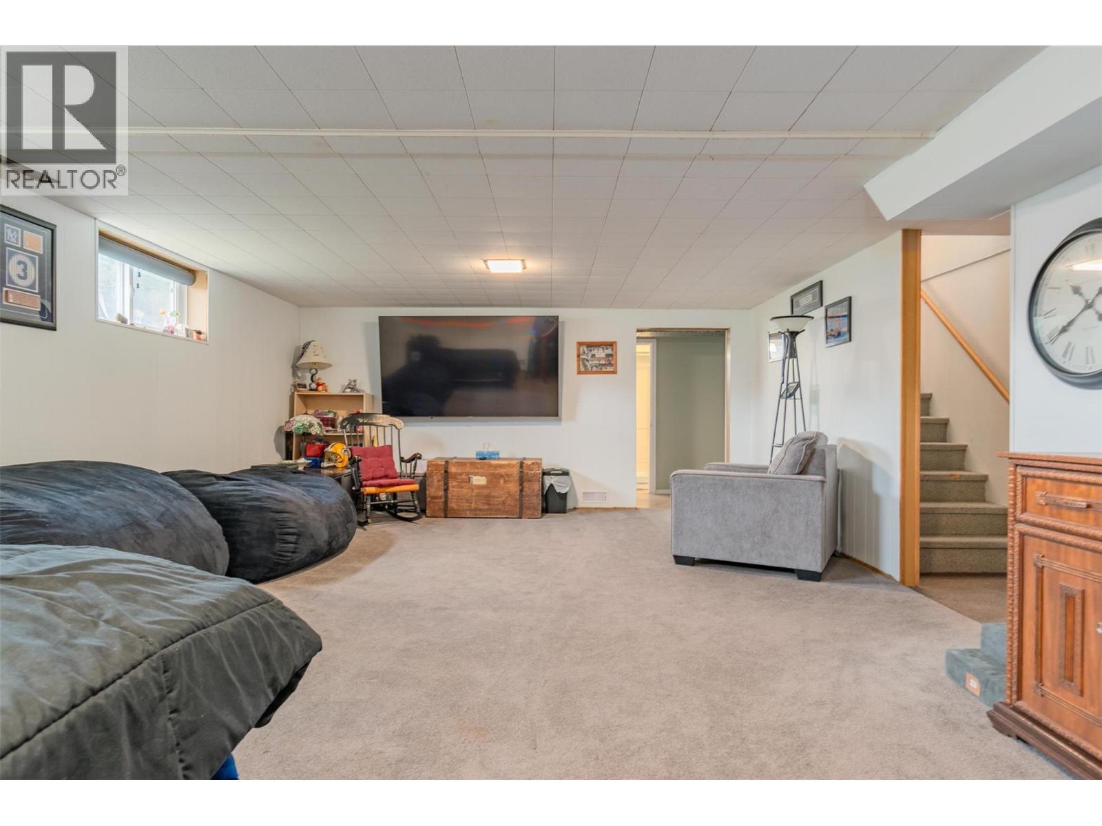 3690 Carnation Drive, Trail, British Columbia  V1R 2W6 - Photo 18 - 10371309