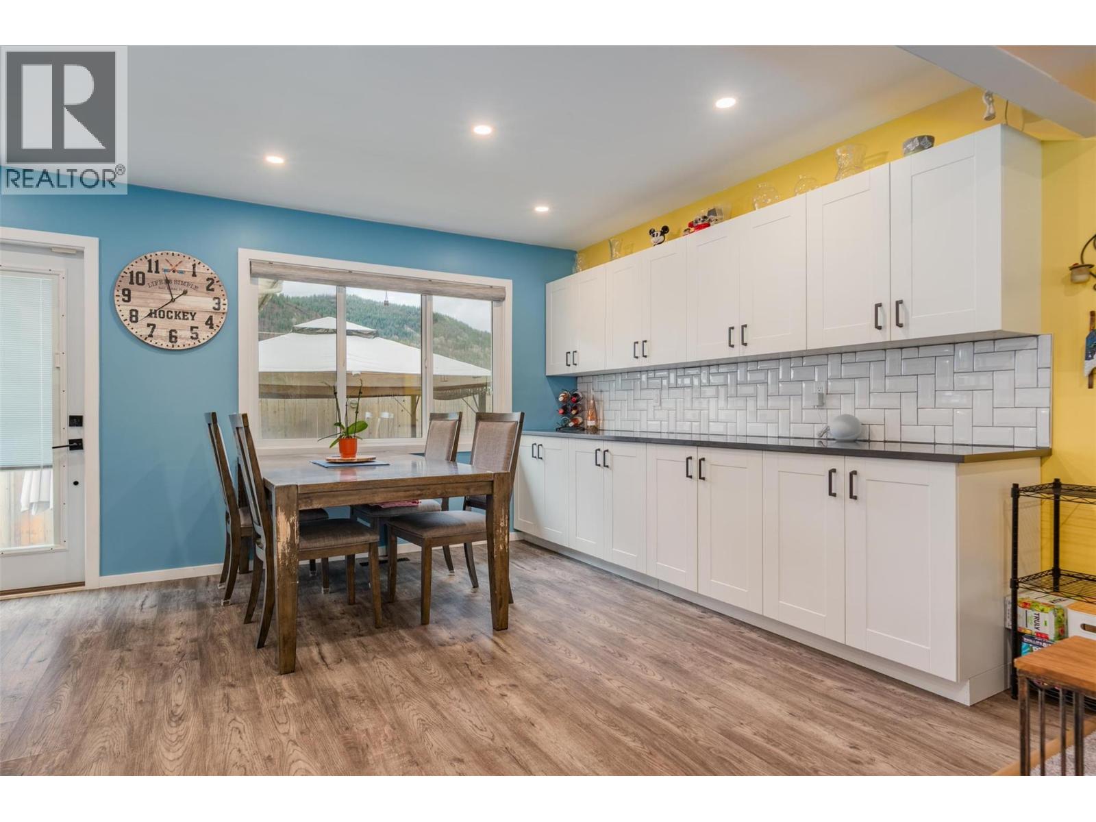 3690 Carnation Drive, Trail, British Columbia  V1R 2W6 - Photo 7 - 10371309