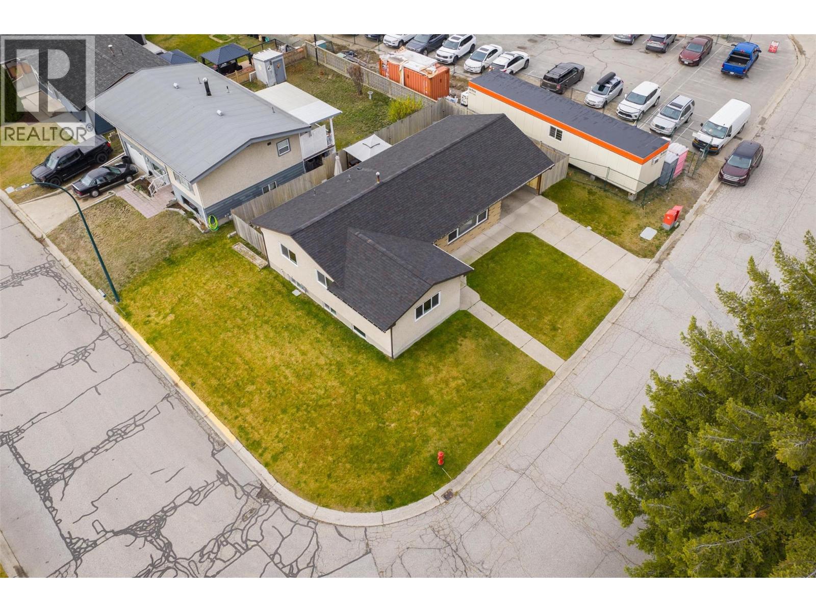 3690 Carnation Drive, Trail, British Columbia  V1R 2W6 - Photo 36 - 10371309