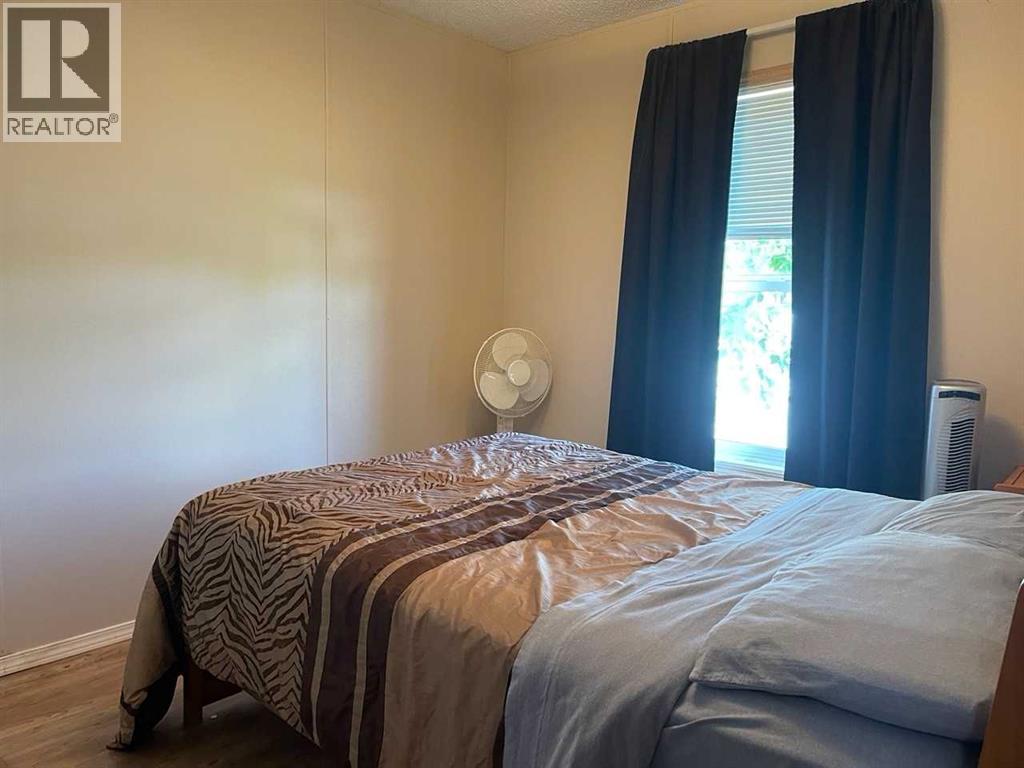 1549 15 Streetcrescent, Wainwright, Alberta  T9W 1K8 - Photo 12 - A2250603