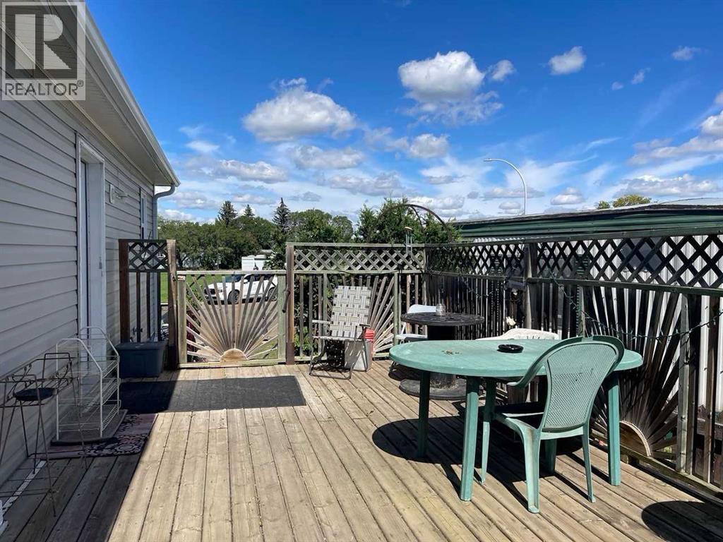 1549 15 Streetcrescent, Wainwright, Alberta  T9W 1K8 - Photo 17 - A2250603