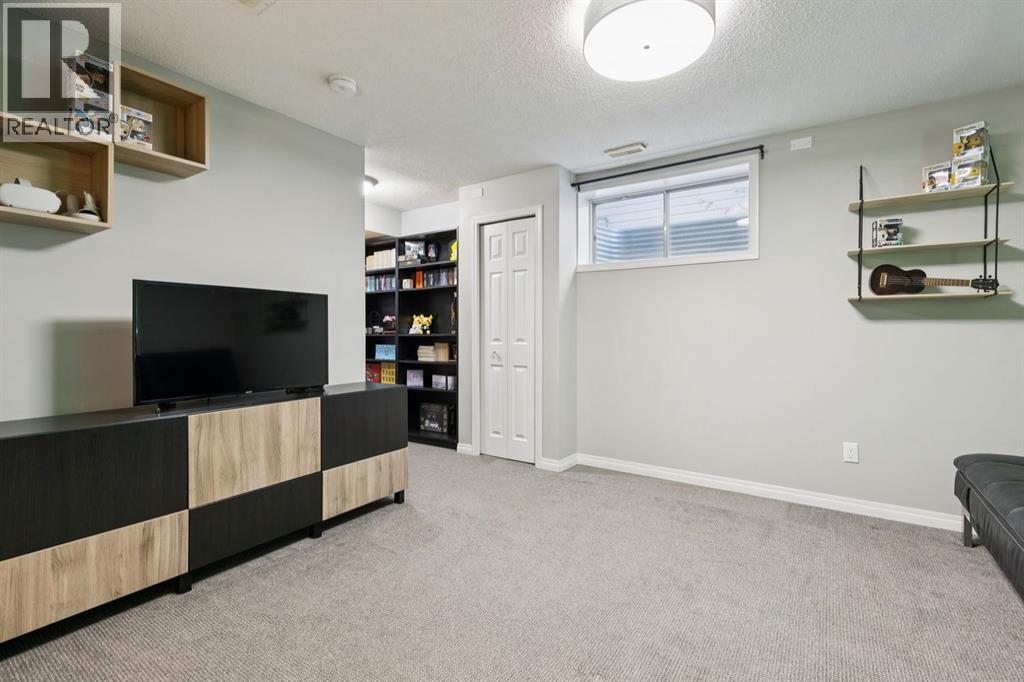 4 Copperfield Rise Se, Calgary, Alberta  T2Z 4R6 - Photo 30 - A2274899