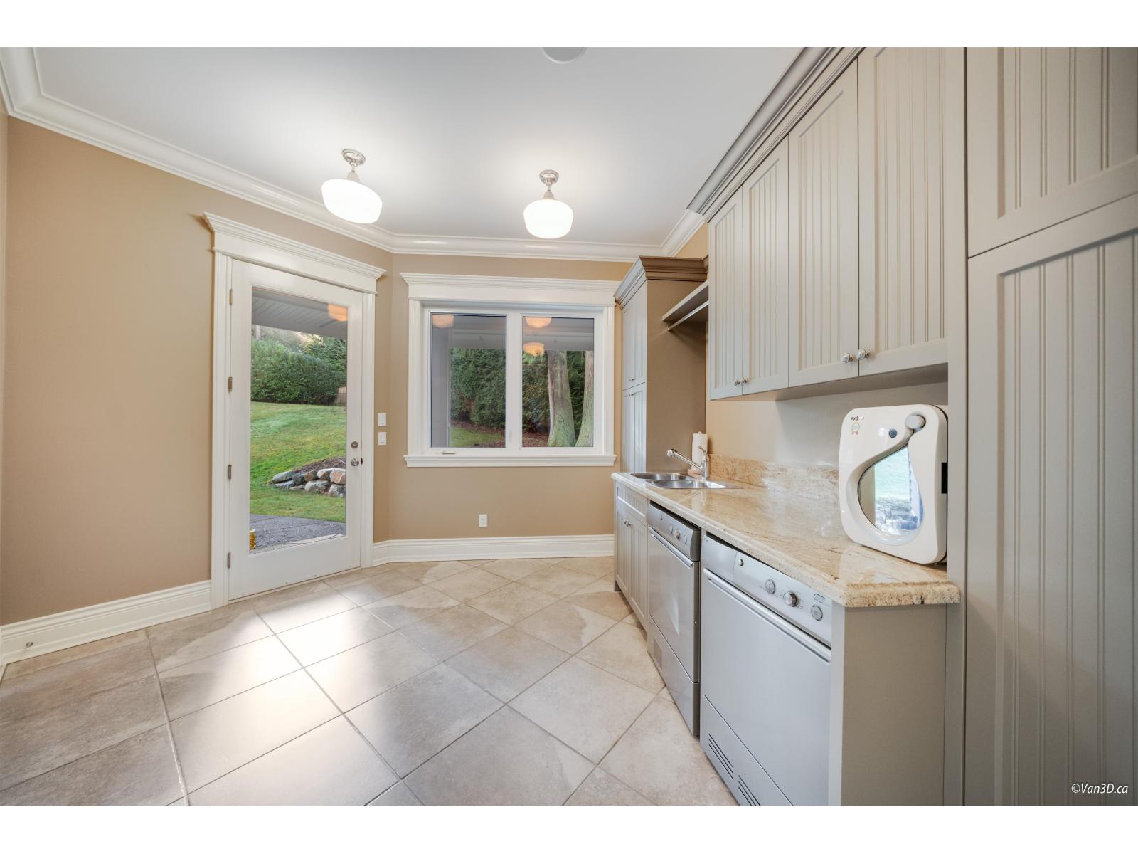 13464 Vine Maple Drive, Surrey, British Columbia  V4P 1W9 - Photo 34 - R3074451